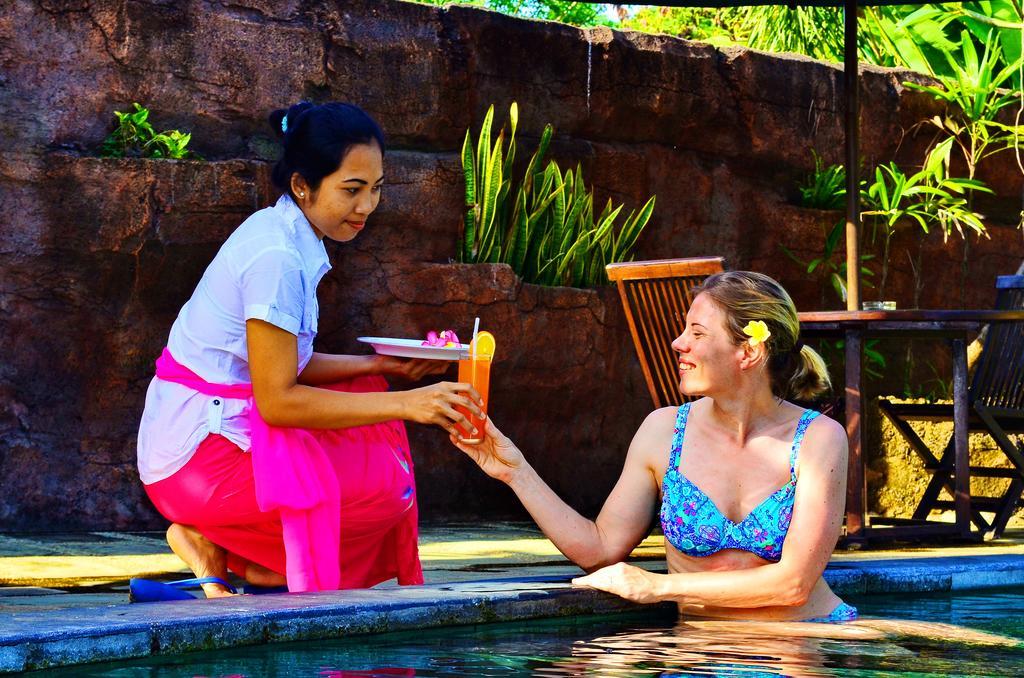 Pondok Wisata Sartaya 2 โลวินา ภายนอก รูปภาพ