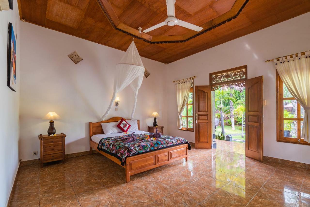 Pondok Wisata Sartaya 2 โลวินา ภายนอก รูปภาพ