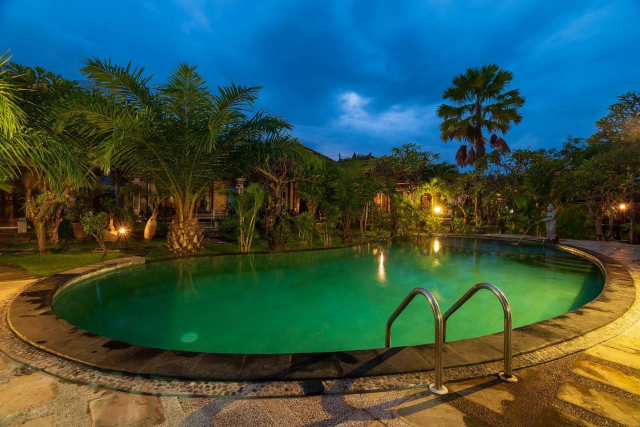 Pondok Wisata Sartaya 2 โลวินา ภายนอก รูปภาพ