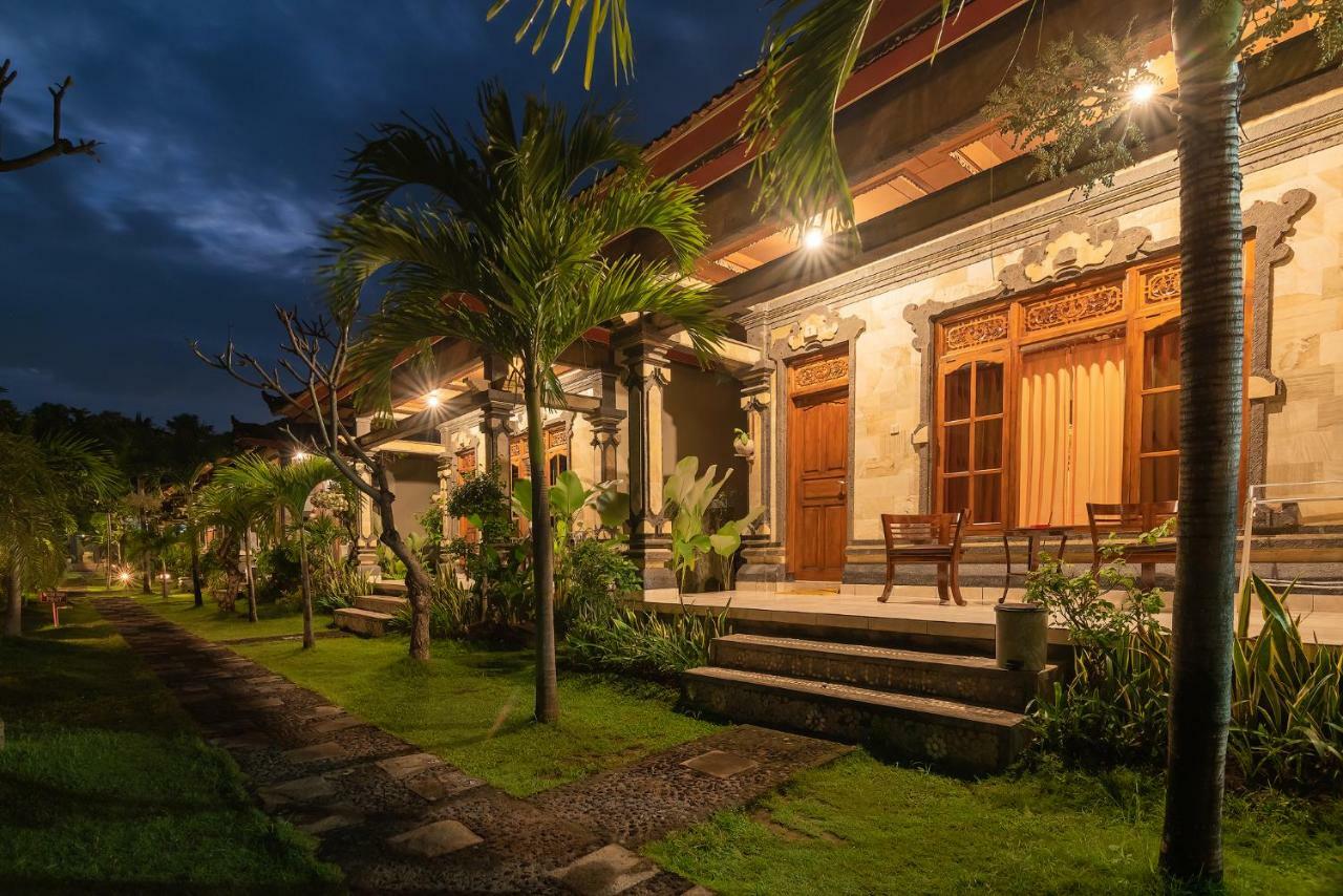 Pondok Wisata Sartaya 2 โลวินา ภายนอก รูปภาพ