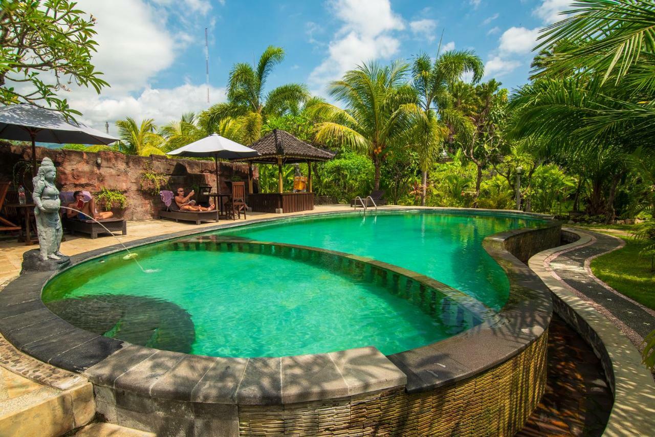 Pondok Wisata Sartaya 2 โลวินา ภายนอก รูปภาพ