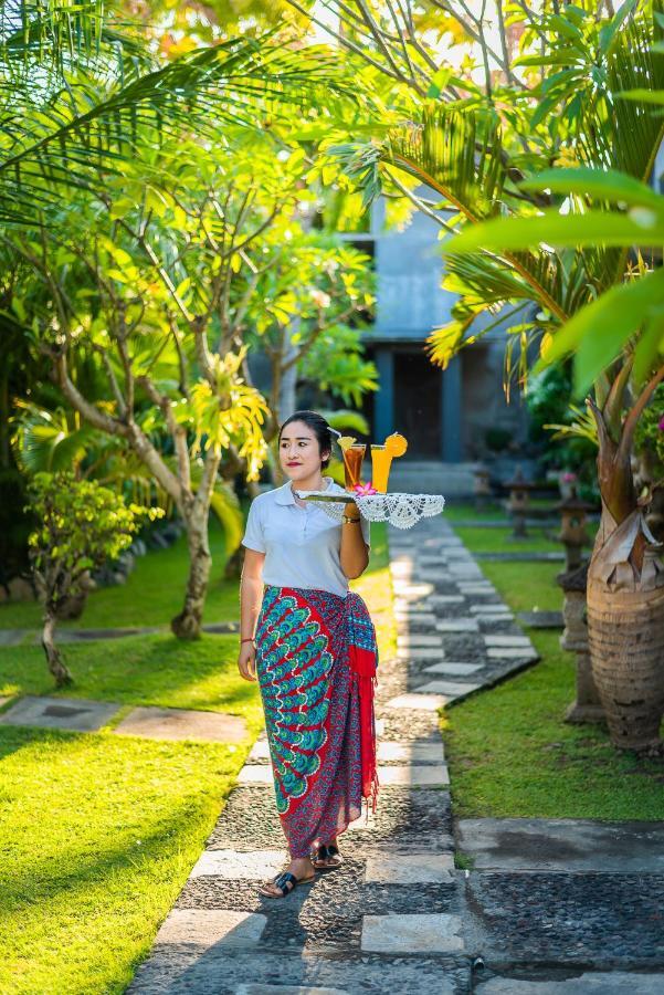 Pondok Wisata Sartaya 2 โลวินา ภายนอก รูปภาพ