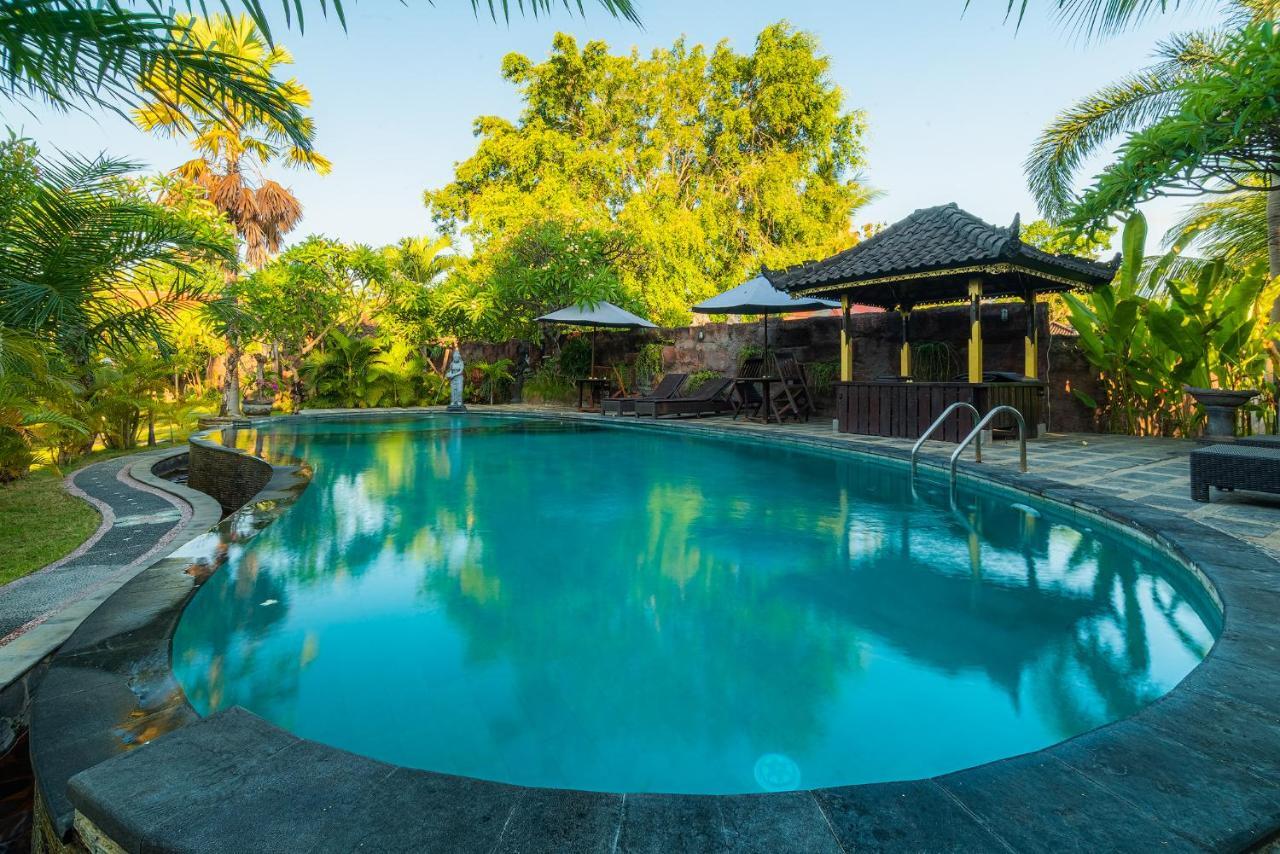 Pondok Wisata Sartaya 2 โลวินา ภายนอก รูปภาพ